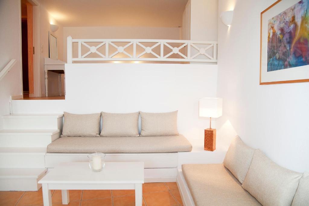 Whitedeck Santorini Hotel Imerovigli  Bilik gambar